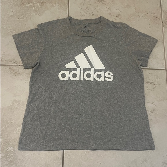 Women's adidas Loungewear Essentials Logo Tee Size XL - Picture 1 of 5